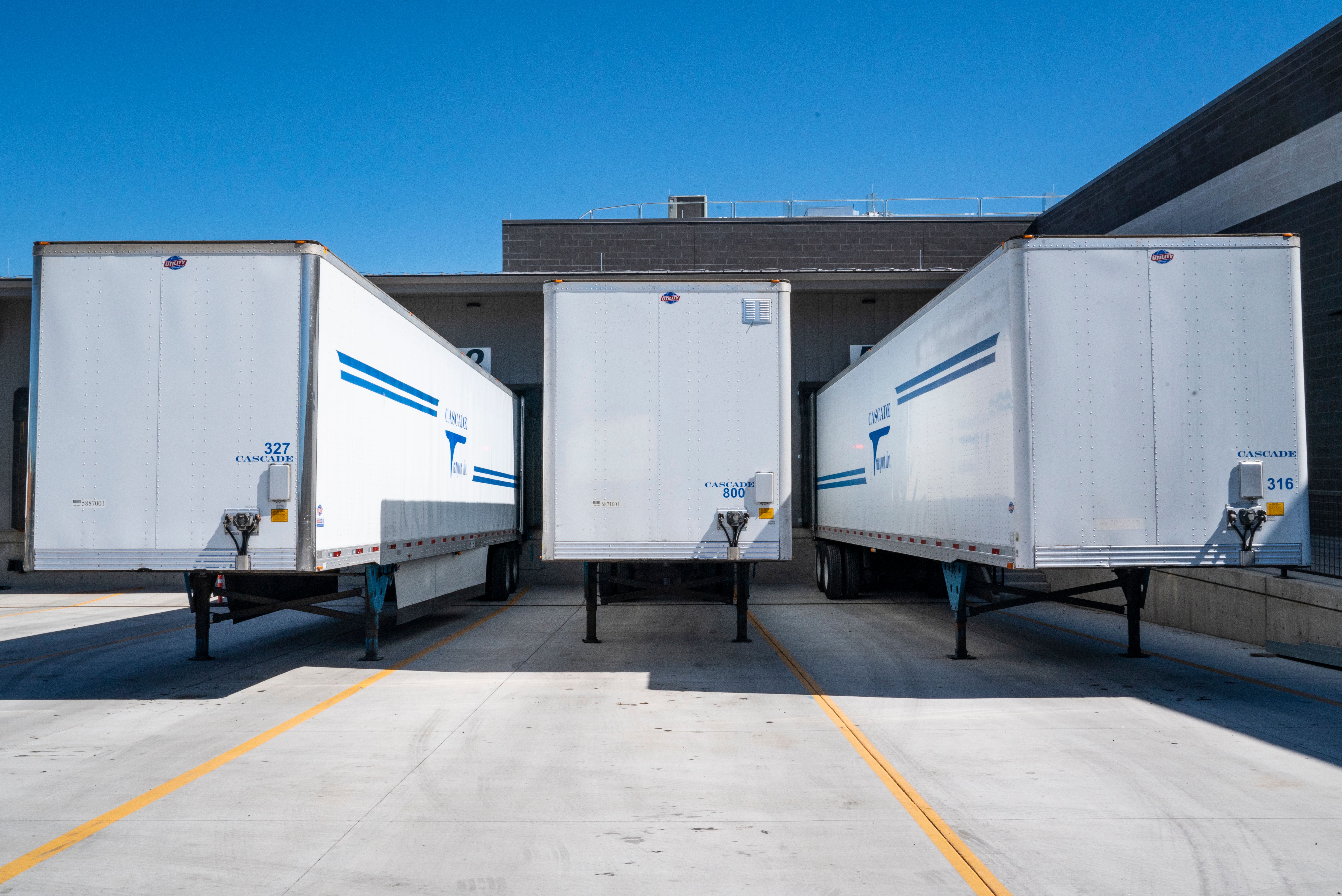 Refrigerated warehouse storage facility with temperature-controlled environment